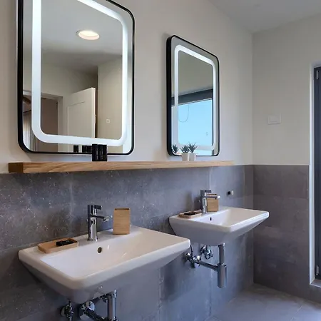 Villa Gradisca In Vizinada, Istria Con Piscina Privata E Ac Vizinada